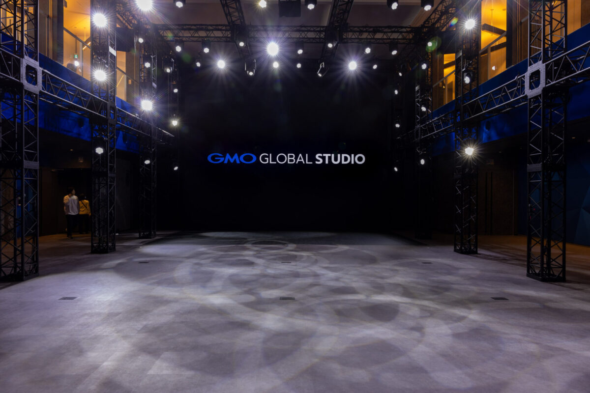 WORLD STUDIO