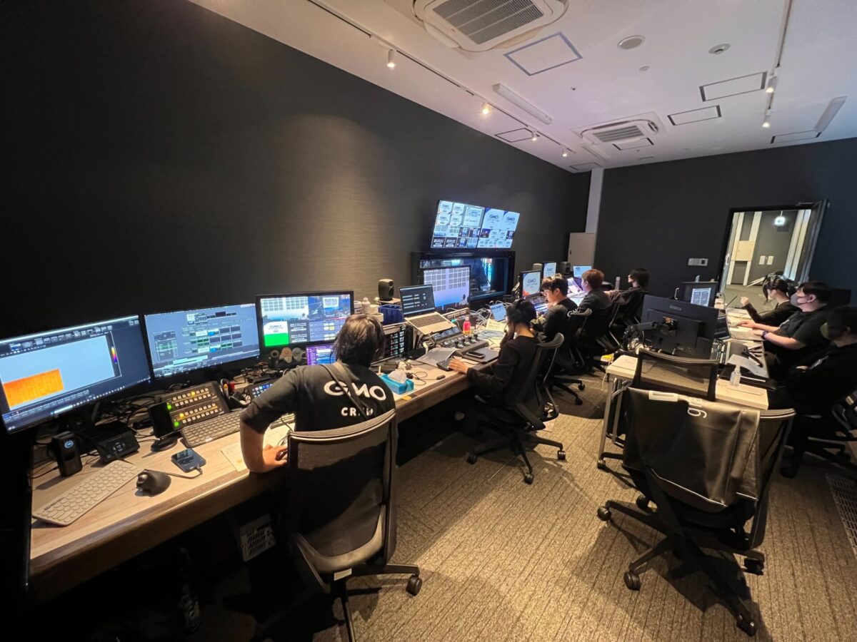 スタジオサブ(調整室)の様子