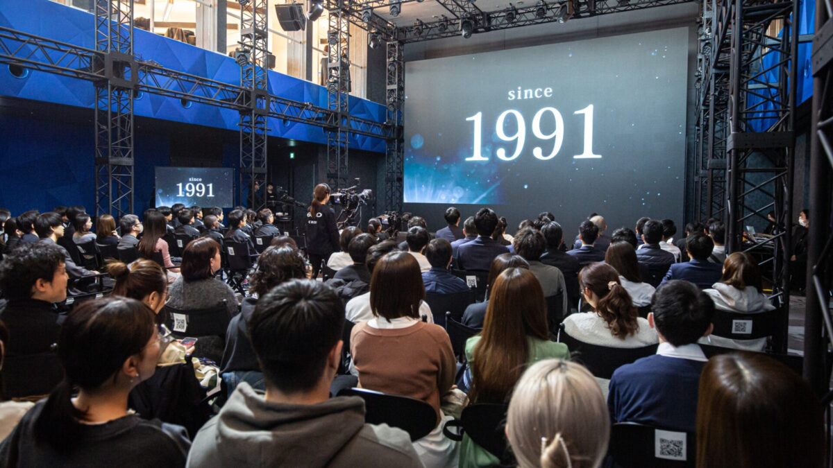 巨大LEDディスプレイが感情を動かす